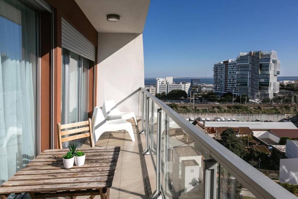 Lisbon Metro Apartment Exterior foto
