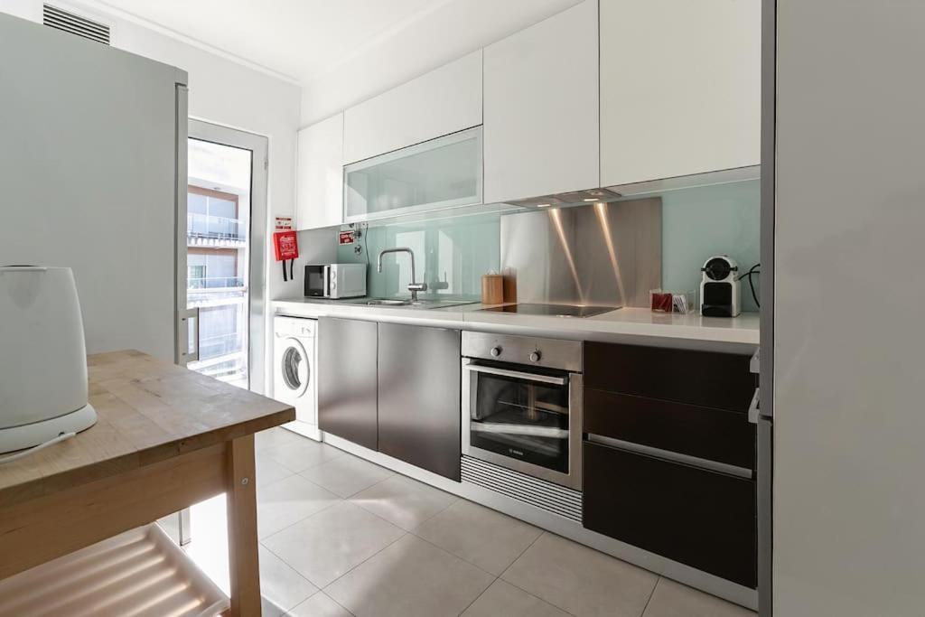 Lisbon Metro Apartment Exterior foto